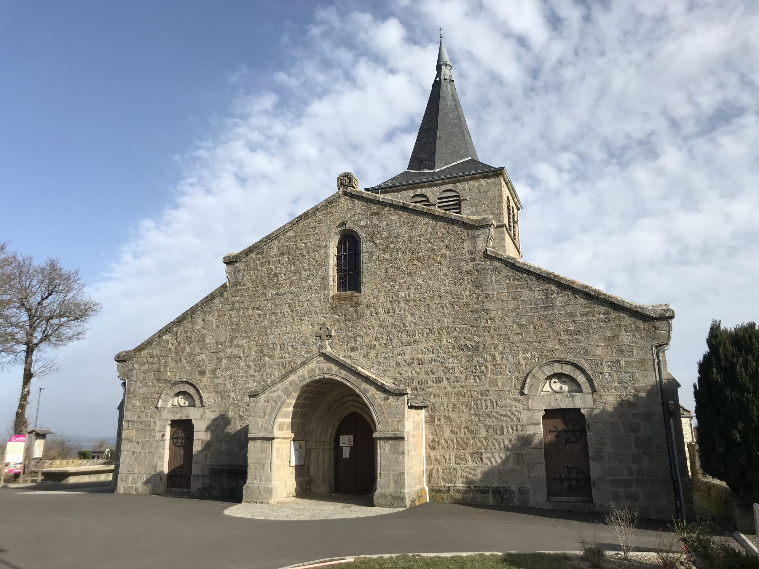 Eglise  Saint Jeures